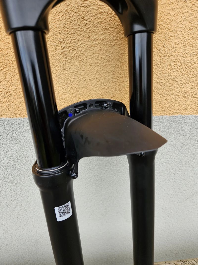 SR Suntour Raidon 32 RL-R s ovladačem | 27,5" | 120 mm | v záruce | boost osa, sloupek nezkrácen