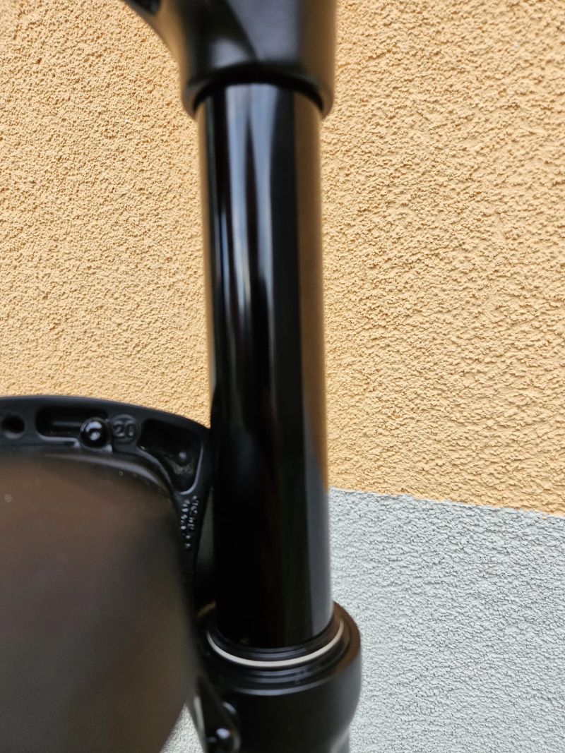 SR Suntour Raidon 32 RL-R s ovladačem | 27,5" | 120 mm | v záruce | boost osa, sloupek nezkrácen