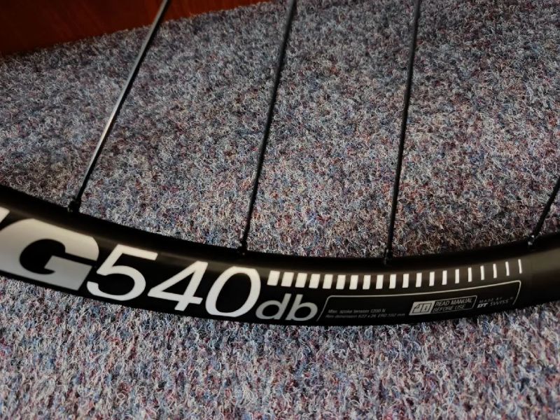 ZAPLETENÉ GRAVEL KOLA DT SWISS G 540