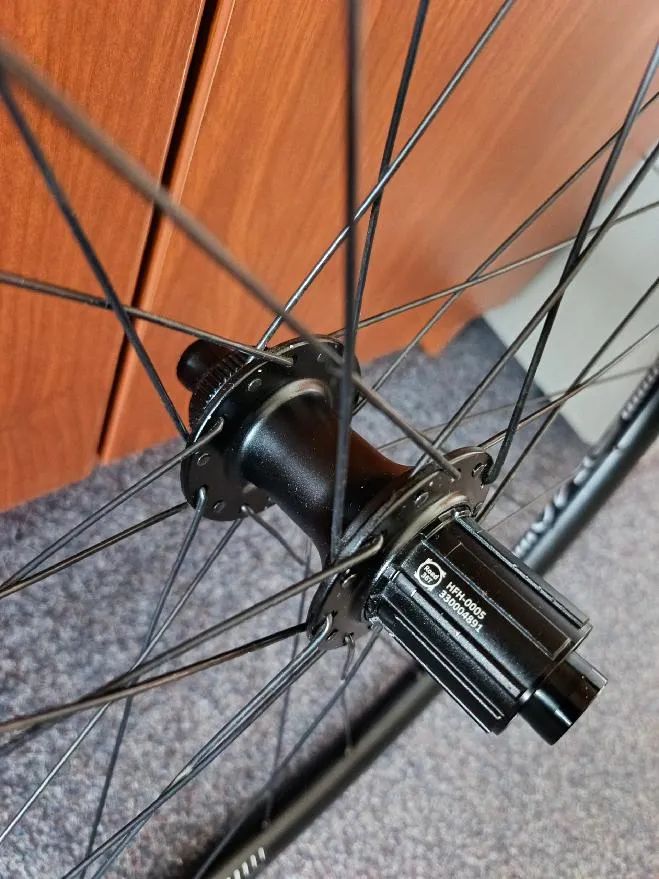 ZAPLETENÉ GRAVEL KOLA DT SWISS G 540