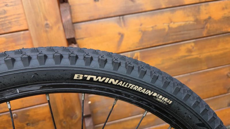 Dětské dívčí horské kolo 24" Kellys KITER 50 7-12let postava 120-150cm.