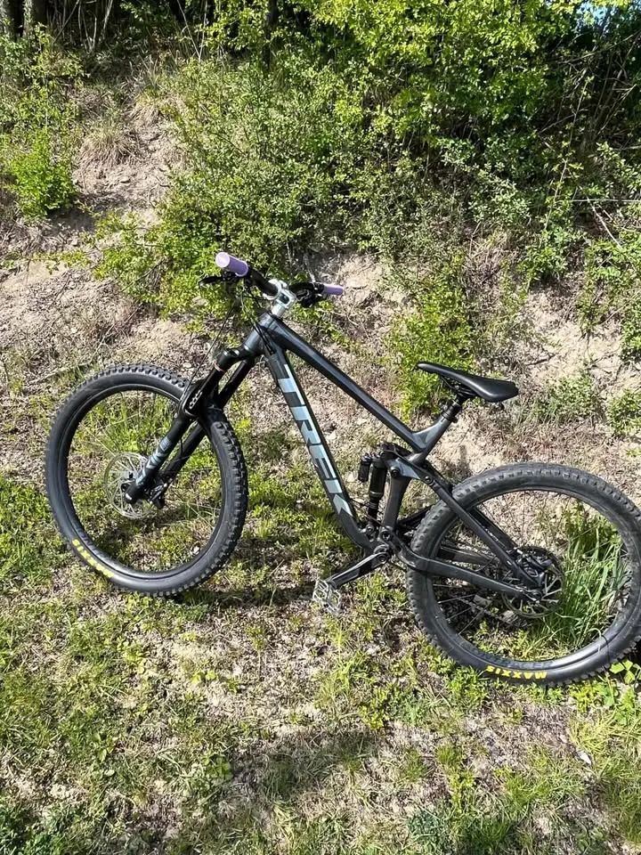 Trek Remedy 8