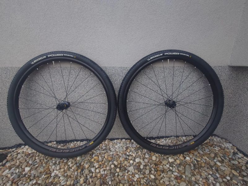 Mavic Allroad Disc gravel vypletená kola