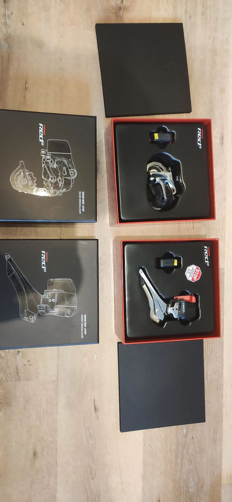 Bezdrátová sada SRAM RED eTap 2x11 + karbonové kliky 52/36 172,5 mm + brzdy Dura-Ace Direct Mount 