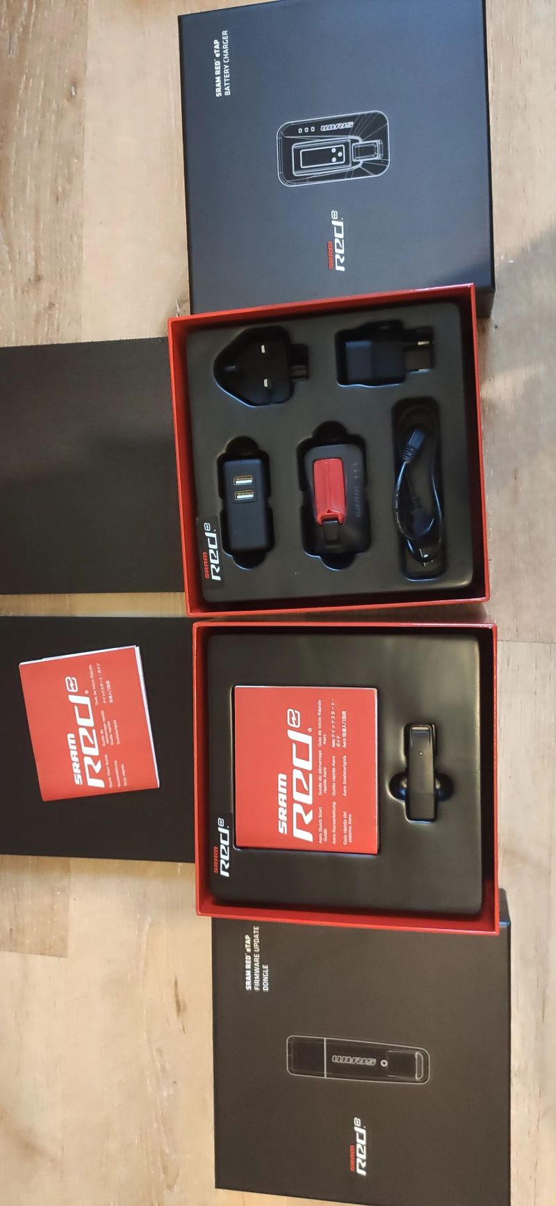 Bezdrátová sada SRAM RED eTap 2x11 + karbonové kliky 52/36 172,5 mm + brzdy Dura-Ace Direct Mount 