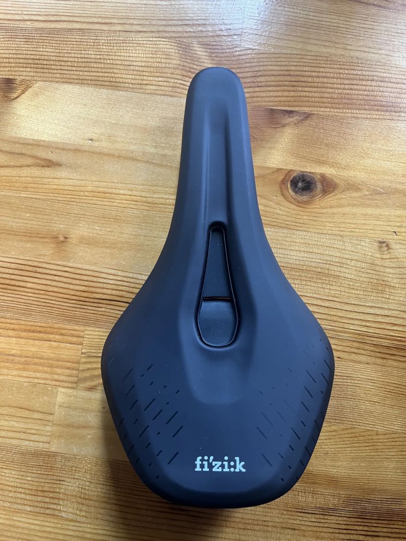 Sedlo Fizik Terra Aidon X3 - black 145mm