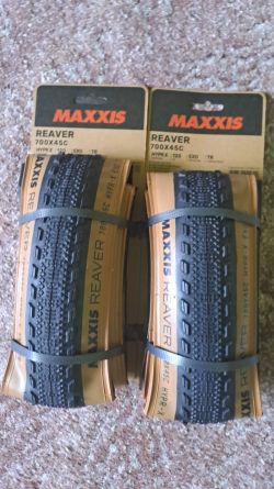 Gravel plášť Maxxis Reaver 700x45C HYPR-X/EXO/TR kevlar
