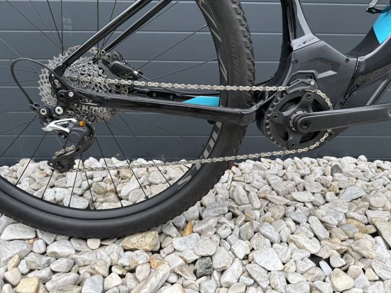 Specialized Levo HT Comp, vel M; 2 baterie