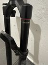 RockShox Pike Ultimate Flight Attendant 29" 140mm – jako nová