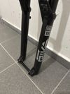 RockShox Pike Ultimate Flight Attendant 29" 140mm – jako nová