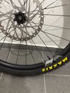 DT Swiss XMC 1501 29" Boost – kompletní kola s pláštěmi