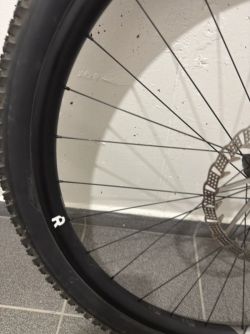 DT Swiss XMC 1501 29" Boost – kompletní kola s pláštěmi