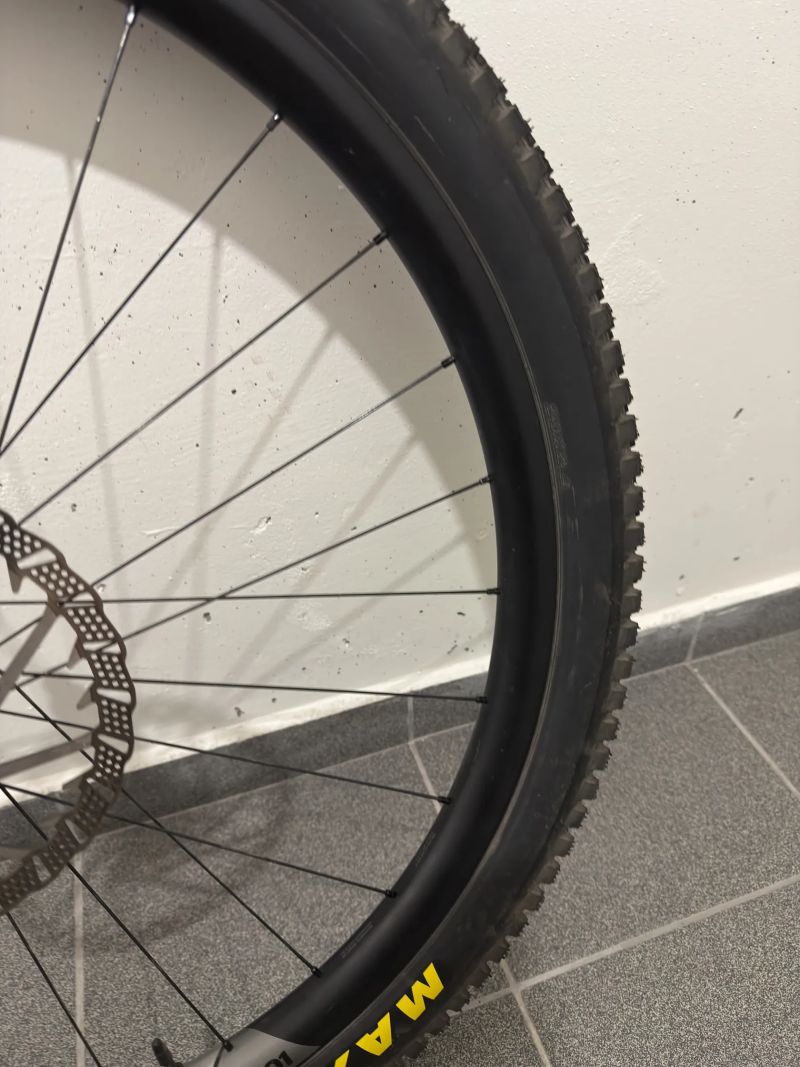 DT Swiss XMC 1501 29" Boost – kompletní kola s pláštěmi