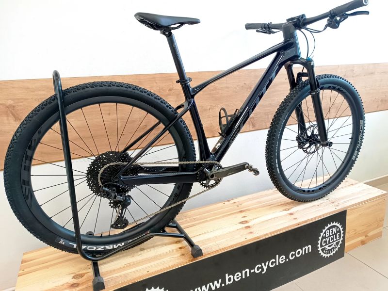 Scott Scale 930 - karbonová kola Elite wheels