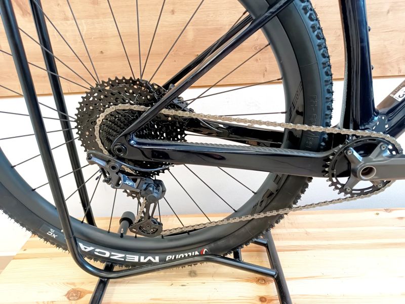 Scott Scale 930 - karbonová kola Elite wheels