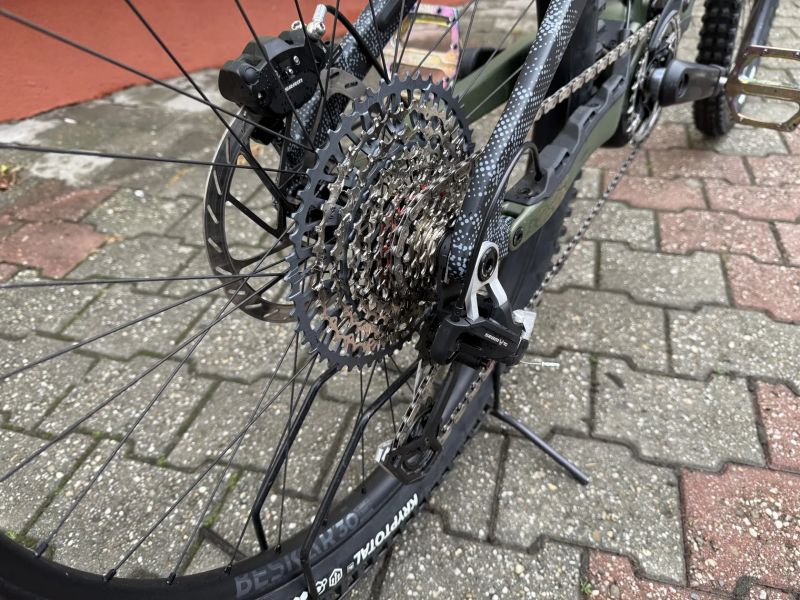 Cube AMS Hybrid 177 C:62 TM 600X - reedgreen´n´matrix, pouze 96km, ZÁRUKA
