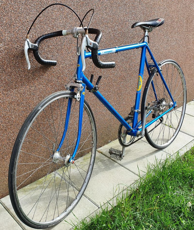 Silniční galuskové kolo Campagnolo