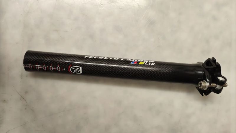 Carbon sedlovka 31.6 260 mm