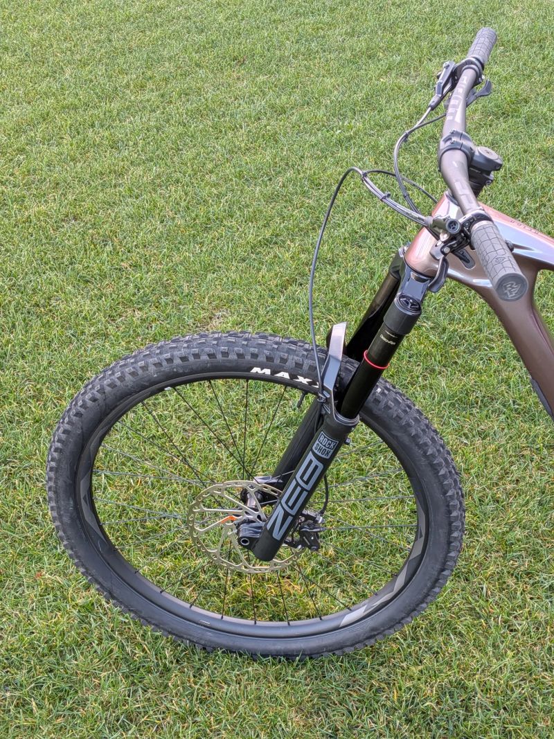 Giant Reign Advanced Pro 2 (Karbon) – Vel. L / 29" – TOP stav + Upgrade
