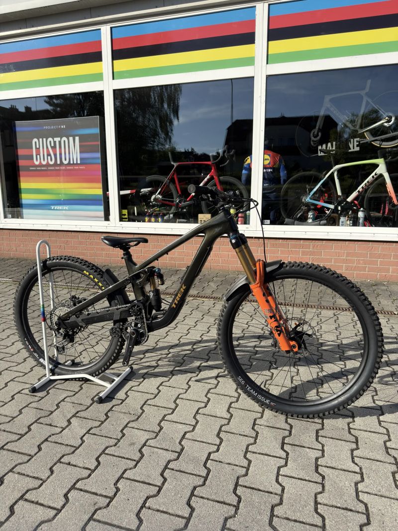 Trek Slash 9.8 Gen 6 M