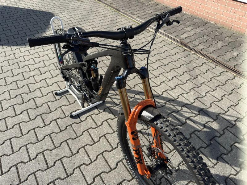 Trek Slash 9.8 Gen 6 M