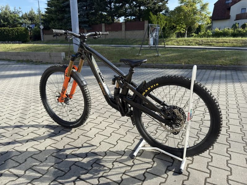 Trek Slash 9.8 Gen 6 M