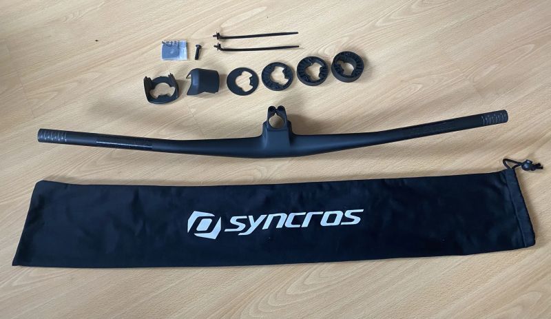 Syncros Hixon iC SL Rise - celokarbonový integrovaný kokpit