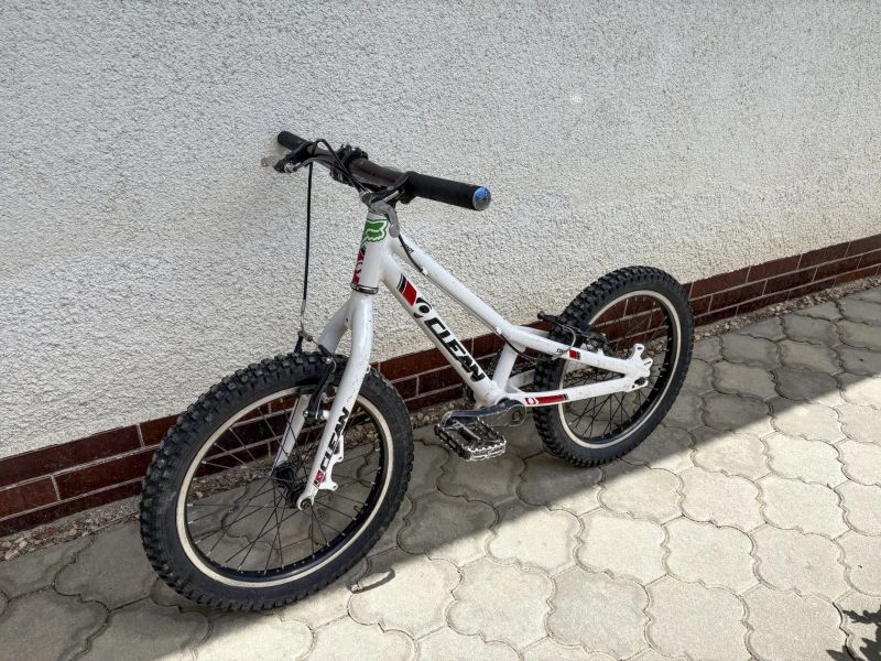 Trialové kolo Clean S1 18"