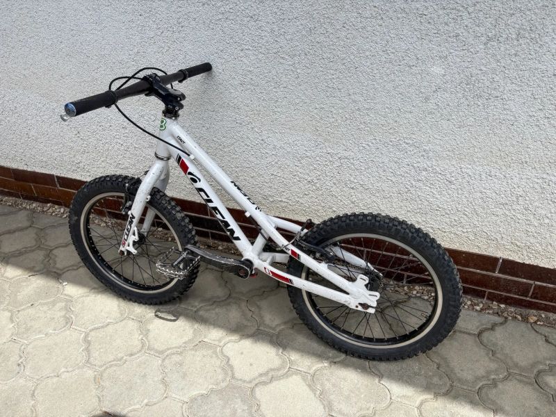 Trialové kolo Clean S1 18"