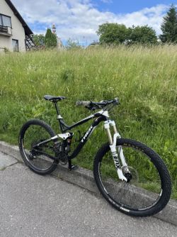Trek Remedy 8