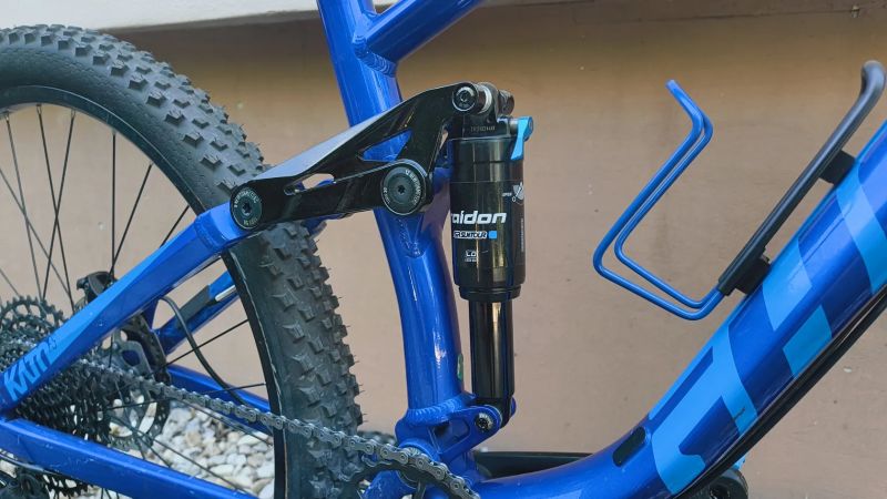 CUSTOM Ghost Kato FS | 1x12 pohon, teleskopka, čtyřpístkové brzdy👌 