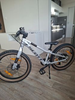 Scott Scale RC 200