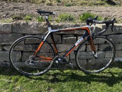 KTM Strada 6000