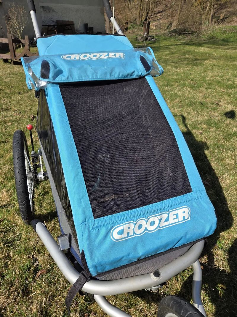 Croozer v nadstandardní výbavě 