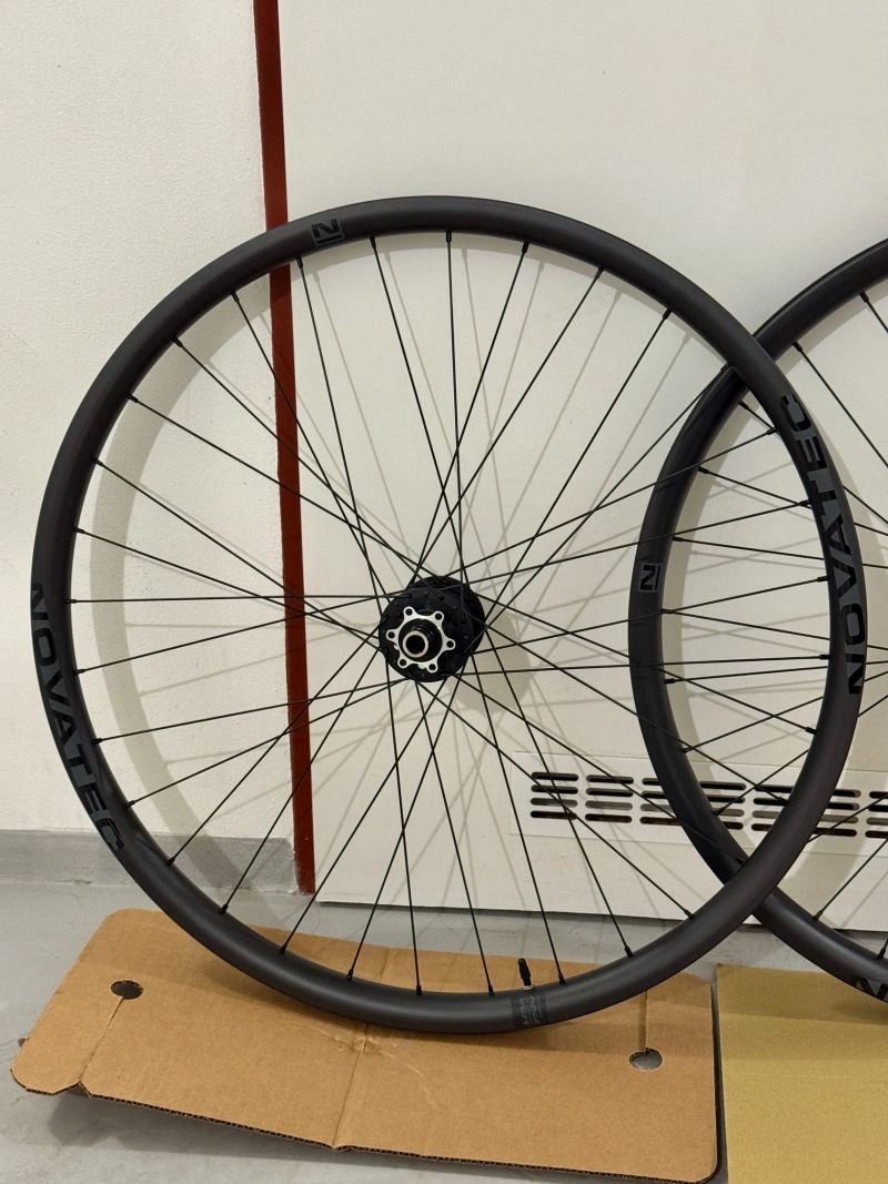 Novatec M30 Carbon 29" Shimano MicroSpline