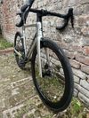 Merida Reacto 6000 2024 | závodní aero karbon | Shimano 105 Di2 | výborný stav