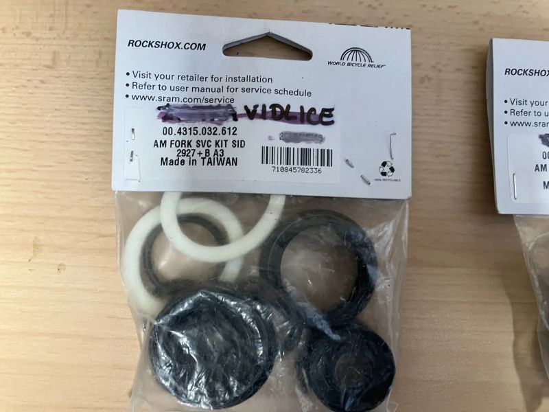 Nová vzduchová patrona Rock Shox SID SL 2026 / 2 ks servisní kit SID / 2 ks hydraulická hadička XX