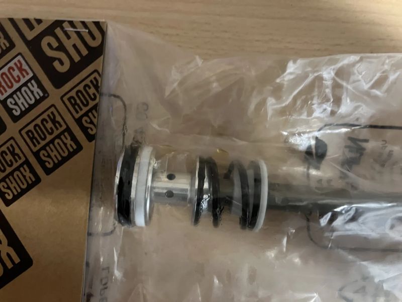 Nová vzduchová patrona Rock Shox SID SL 2026 / 2 ks servisní kit SID / 2 ks hydraulická hadička XX