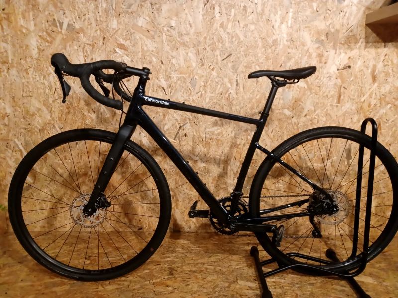 Gravel Cube Nuroad Pro FE night´n´black 2025, velikost rámu L 