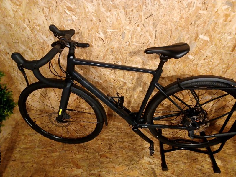 Gravel Cube Nuroad Pro FE night´n´black 2025, velikost rámu L 