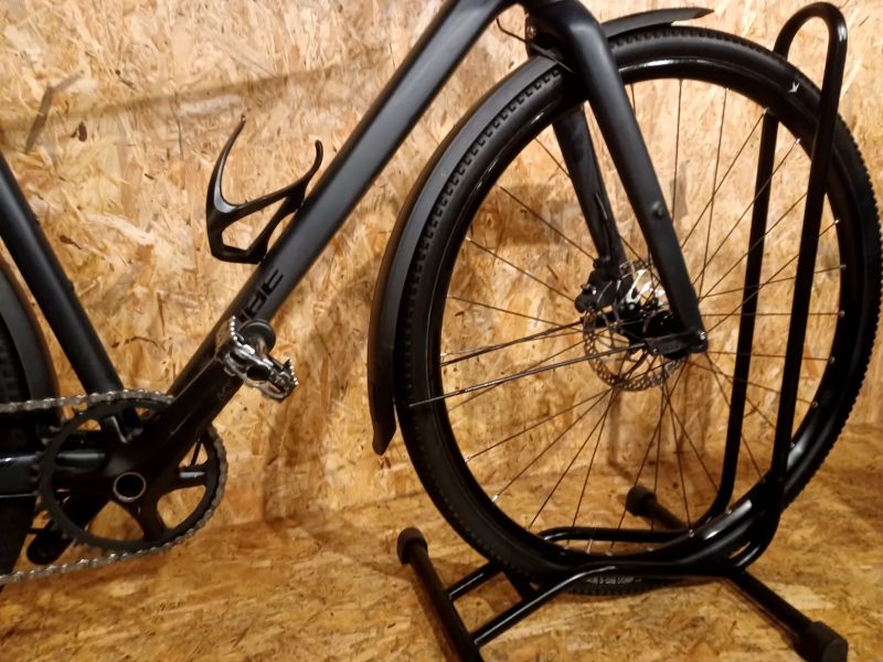 Gravel Cube Nuroad Pro FE night´n´black 2025, velikost rámu L 