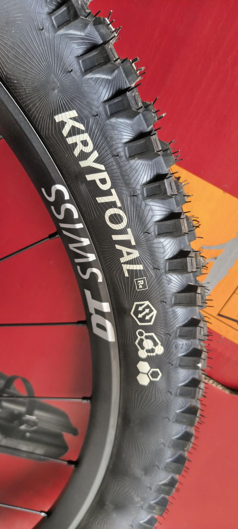 2x Continental Cryptotal 29x2.4