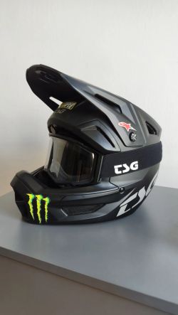 Helma TSG Sentinel + Brýle