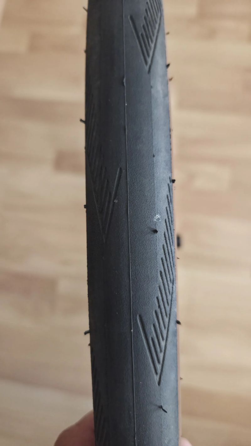 Sada zapletenych kol Syncros RP2.0 Disc + Schwalbe ONE Race-Guard Fold, 700x28C