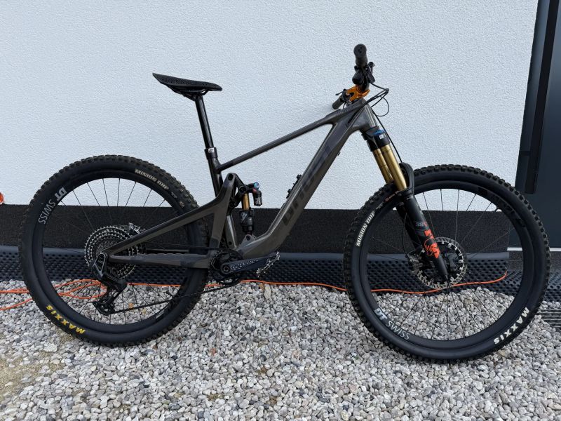 Ghost Path Riot LTD, vel. M, najeto jen 450 km! model 2025
