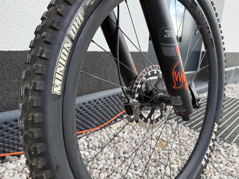 Ghost Path Riot LTD, vel. M, najeto jen 450 km! model 2025