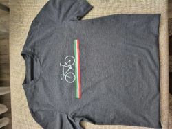 Prodám nová trička s cyklistickou tematikou, cena 199 Kč za kus.