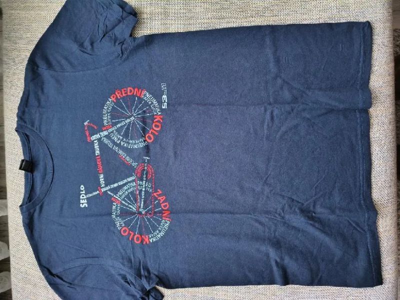 Prodám nová trička s cyklistickou tematikou, cena 199 Kč za kus.