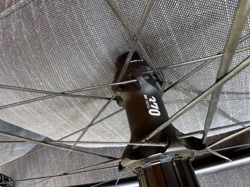 Kola DT Swiss E1800 Spline 30mm zapletená nová silnice gravel