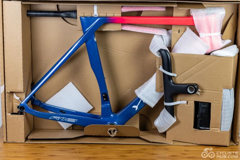 YOELEO R12 + Integrovaná řídítka YOELEO H9 (UCI approved)